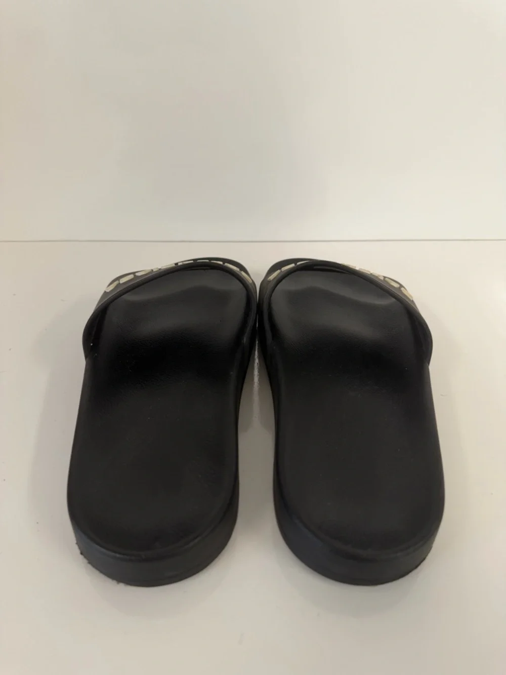Balenciaga Women’s Black Rubber Pool Slides with Logo. Size: US 9 - Picture 8 of 8
